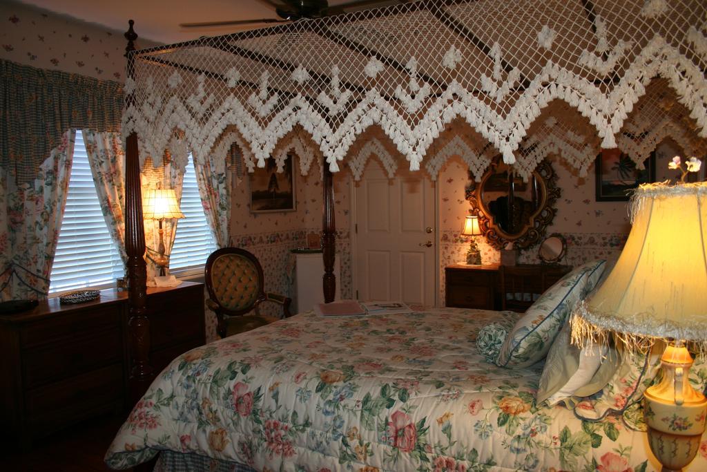 Heron Cay Lakeview Bed & Breakfast Mount Dora Exterior photo